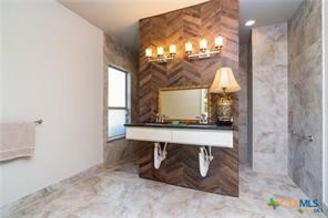 224 Mystic Shores Blvd, Spring Branch, TX 78070