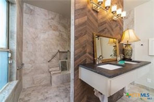 224 Mystic Shores Blvd, Spring Branch, TX 78070