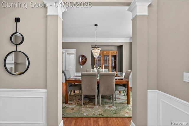 1113 Miners Run Road, Rochester, MI 48306