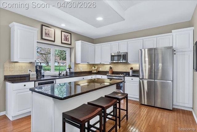 1113 Miners Run Road, Rochester, MI 48306