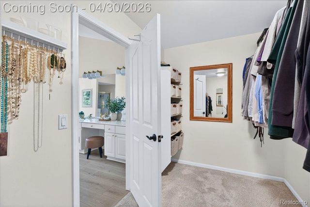 1113 Miners Run Road, Rochester, MI 48306