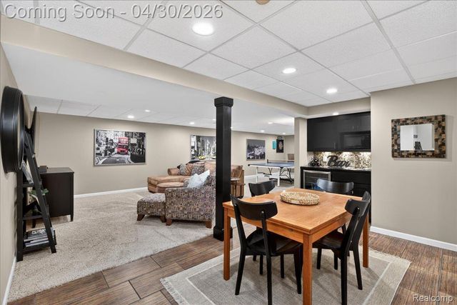 1113 Miners Run Road, Rochester, MI 48306