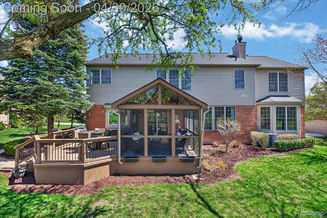 1113 Miners Run Road, Rochester, MI 48306