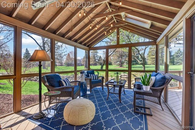 1113 Miners Run Road, Rochester, MI 48306