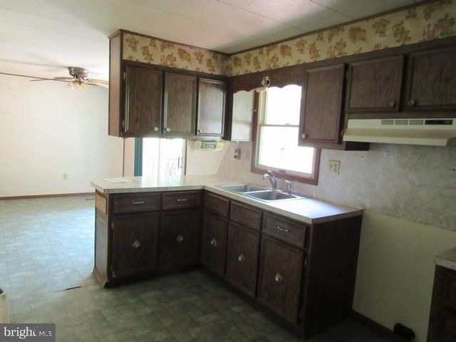 22 W GRANDVIEW AVE, Mercersburg, PA 17236