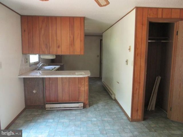 22 W GRANDVIEW AVE, Mercersburg, PA 17236