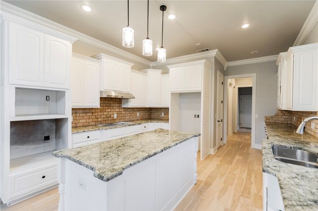 5216 Sloan Circle, Rogers, AR 72758