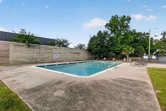 2011 Coldspring Drive Unit 1001, North Charleston, SC 29406