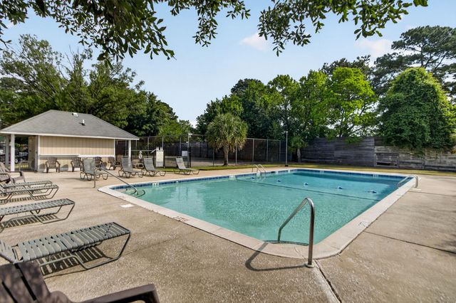 2011 Coldspring Drive Unit 1001, North Charleston, SC 29406