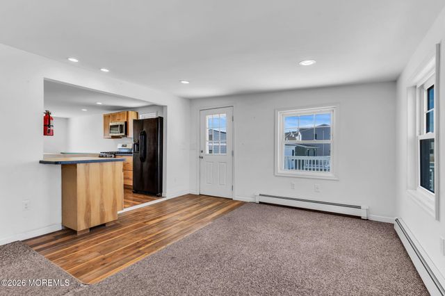 27 Robert Drive, Manahawkin, NJ 08050