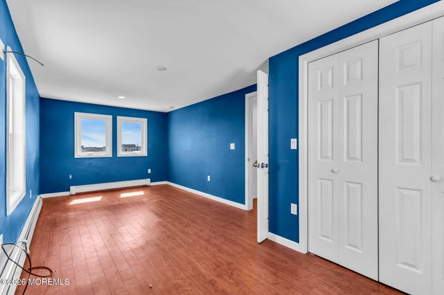 27 Robert Drive, Manahawkin, NJ 08050