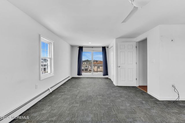 27 Robert Drive, Manahawkin, NJ 08050