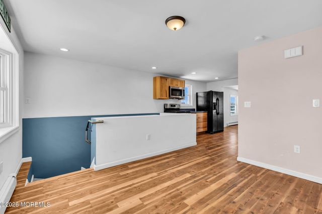 27 Robert Drive, Manahawkin, NJ 08050
