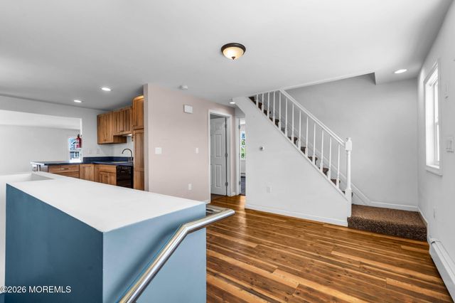 27 Robert Drive, Manahawkin, NJ 08050