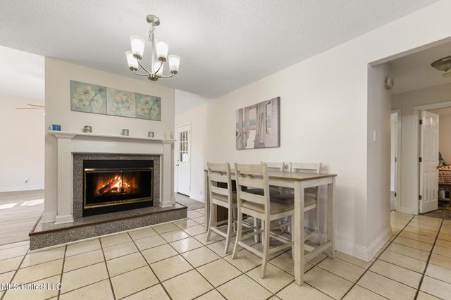 6920 Pinehurst Drive, Ocean Springs, MS 39564