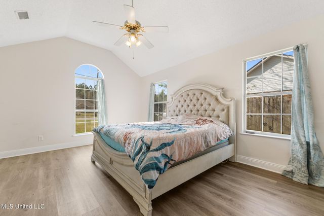 6920 Pinehurst Drive, Ocean Springs, MS 39564