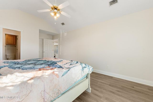 6920 Pinehurst Drive, Ocean Springs, MS 39564