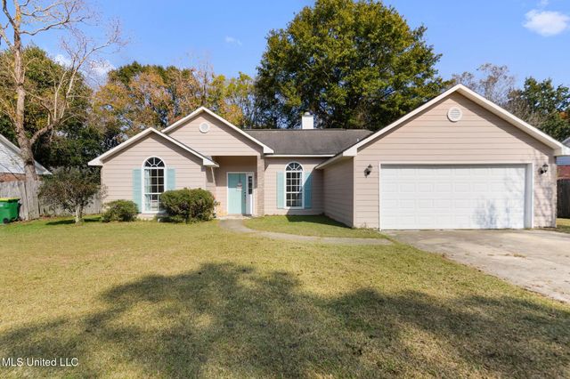 6920 Pinehurst Drive, Ocean Springs, MS 39564
