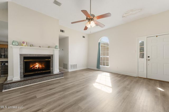 6920 Pinehurst Drive, Ocean Springs, MS 39564