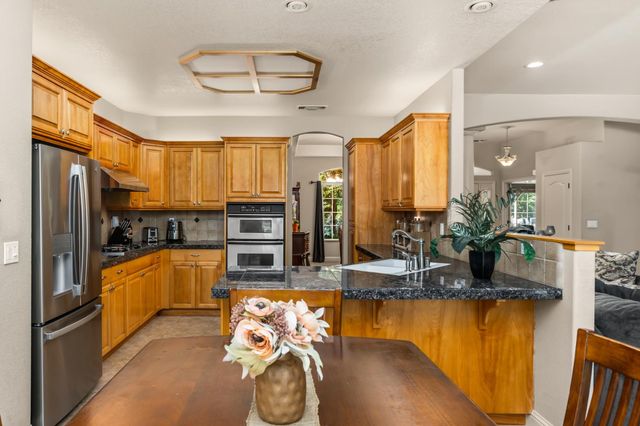 18810 Pyrite Ct, Penn Valley, CA 95946