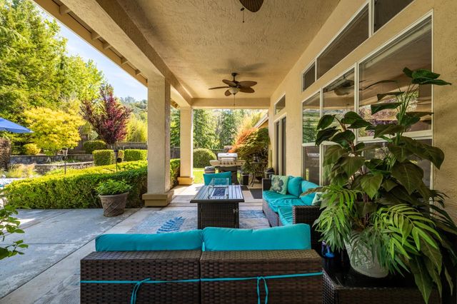 18810 Pyrite Ct, Penn Valley, CA 95946