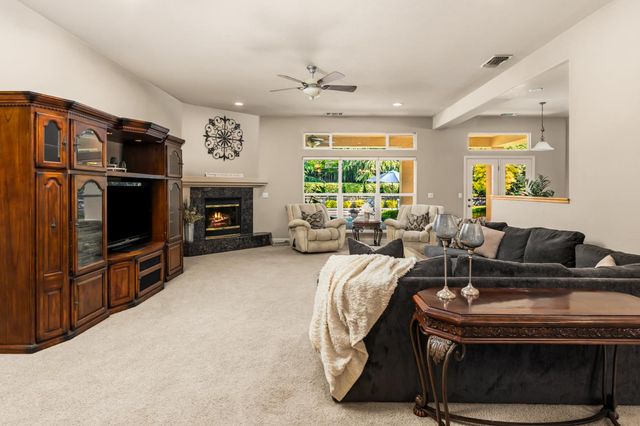 18810 Pyrite Ct, Penn Valley, CA 95946