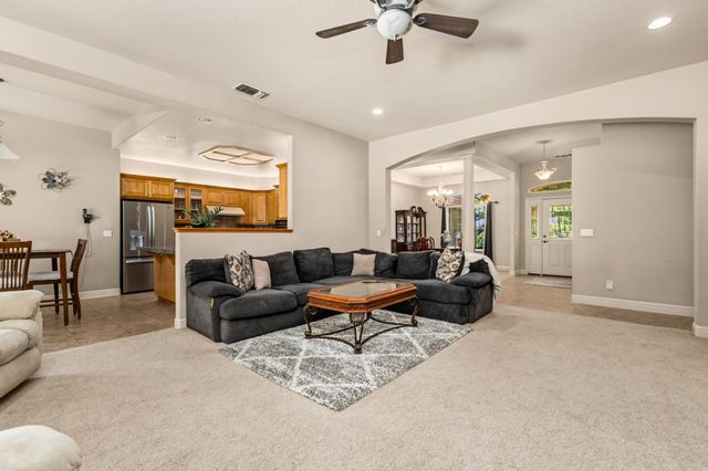 18810 Pyrite Ct, Penn Valley, CA 95946