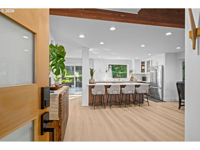 12332 Sw 57TH Ave, Portland, OR 97219