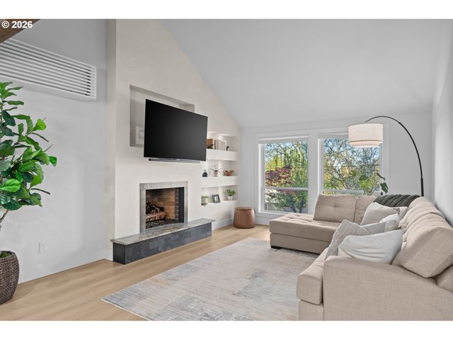 12332 Sw 57TH Ave, Portland, OR 97219