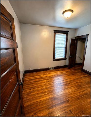 4427 Helen Street, Detroit, MI 48207