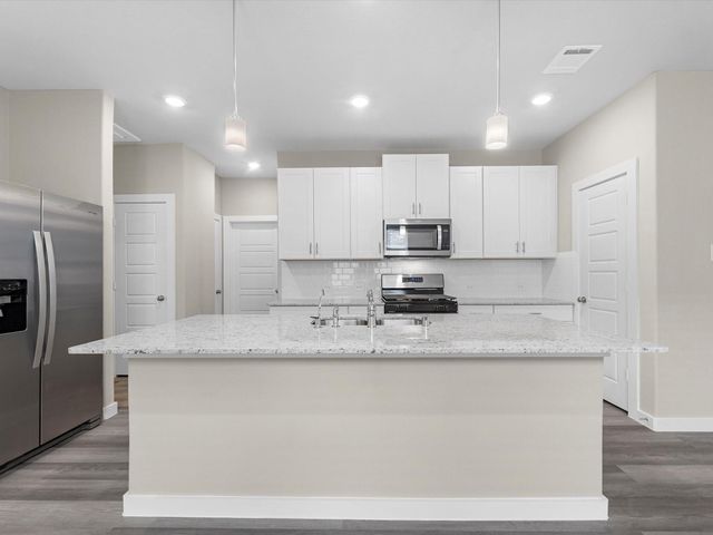 1749 Succotash Oak Court, Conroe, TX 77304