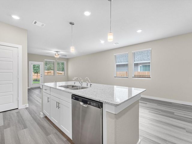 1749 Succotash Oak Court, Conroe, TX 77304