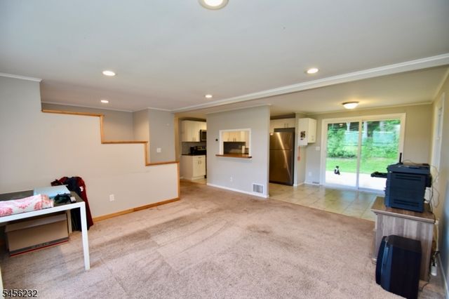 131 Munsonhurst Rd, Franklin Boro, NJ 07416