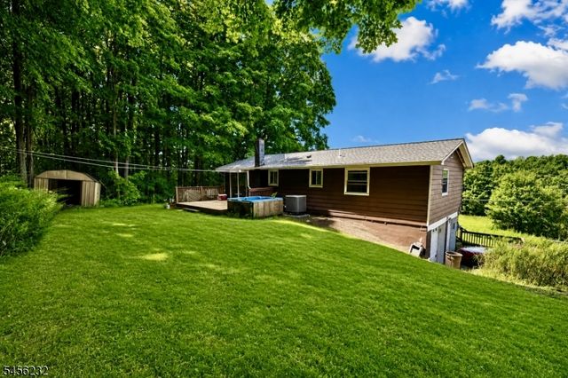 131 Munsonhurst Rd, Franklin Boro, NJ 07416