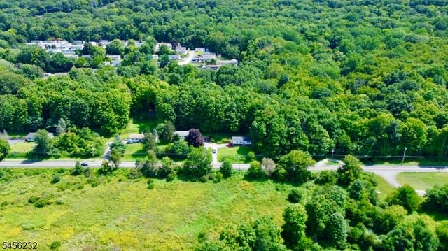 131 Munsonhurst Rd, Franklin Boro, NJ 07416
