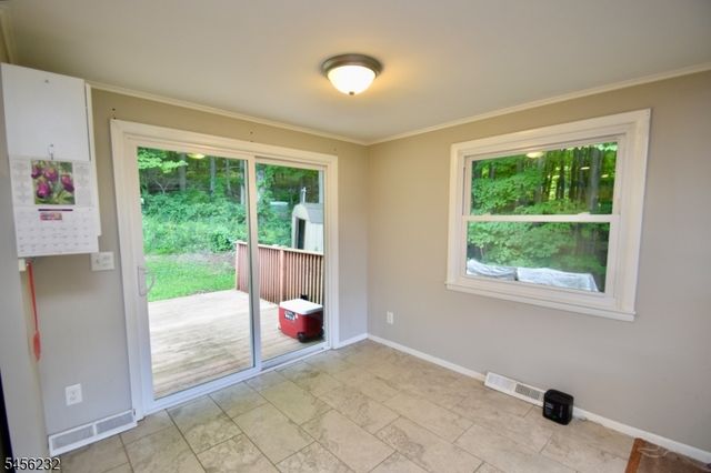 131 Munsonhurst Rd, Franklin Boro, NJ 07416