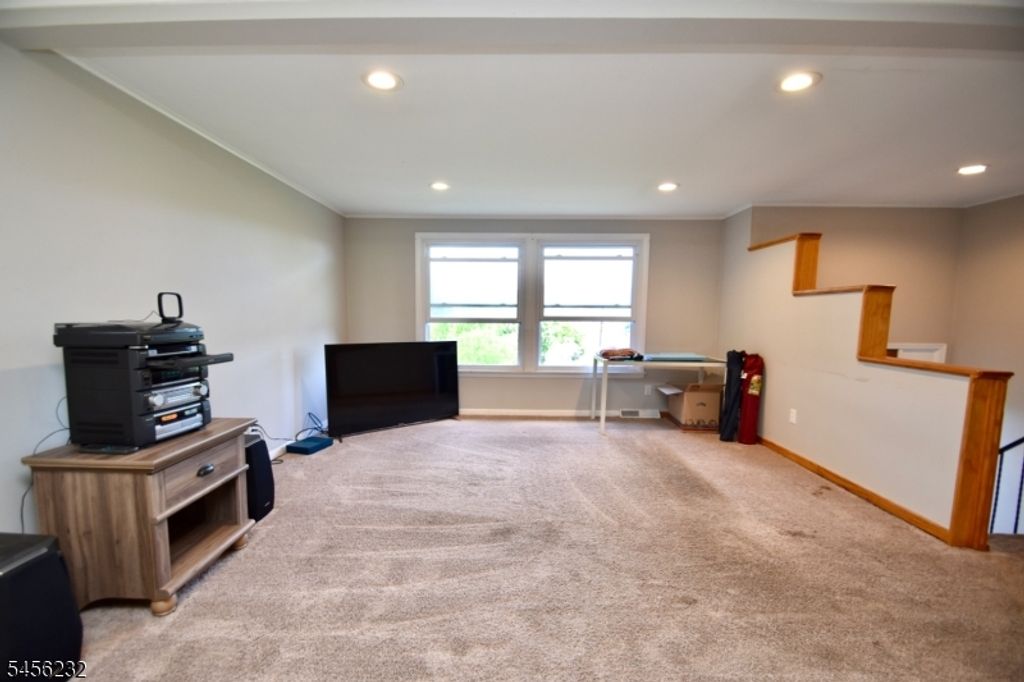 131 Munsonhurst Rd, Franklin Boro, NJ 07416 — photo 3