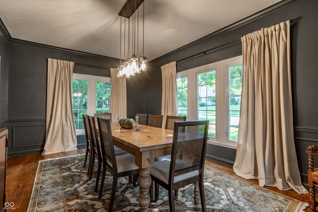 4626 Woods Edge Drive, Zionsville, IN 46077
