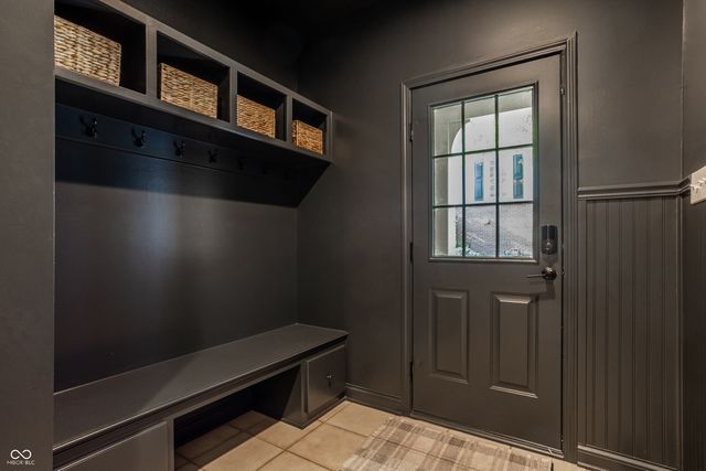 4626 Woods Edge Drive, Zionsville, IN 46077
