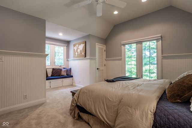 4626 Woods Edge Drive, Zionsville, IN 46077