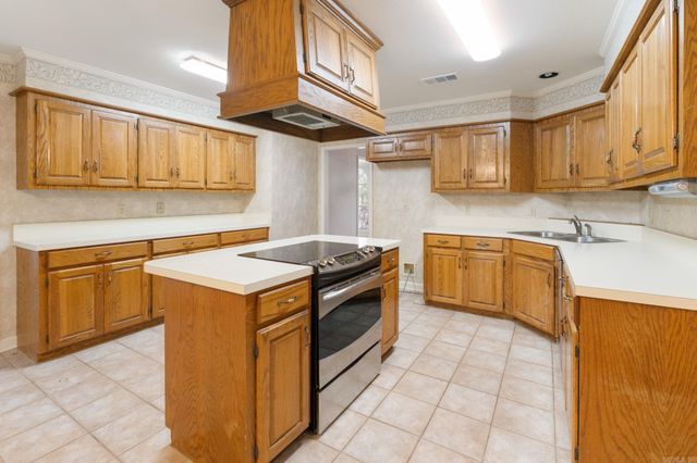 16 Blue Mountain Drive, Maumelle, AR 72113