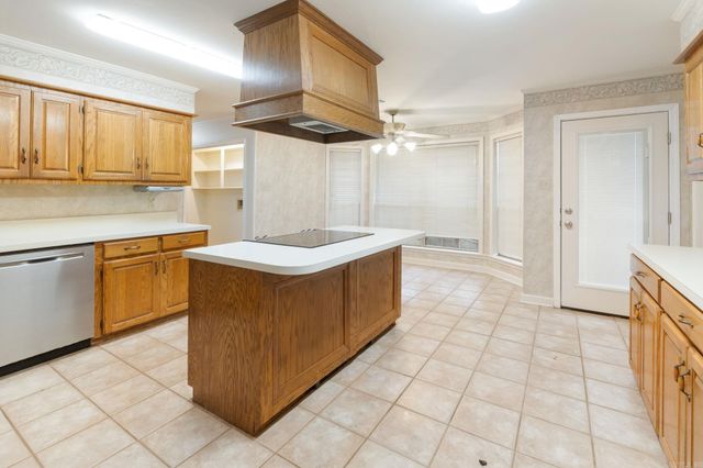 16 Blue Mountain Drive, Maumelle, AR 72113