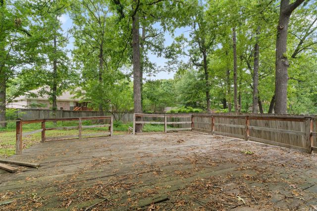 16 Blue Mountain Drive, Maumelle, AR 72113