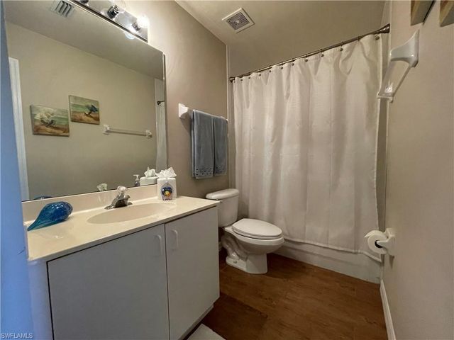 519 Roma CT 2103, Naples, FL 34110