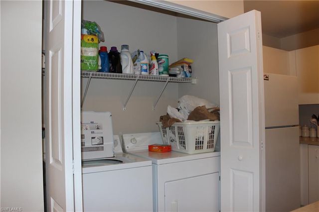 519 Roma CT 2103, Naples, FL 34110