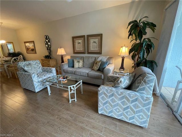 519 Roma CT 2103, Naples, FL 34110