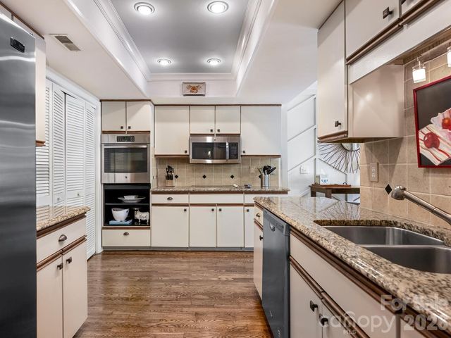 6504 Racquet Wood Court, Charlotte, NC 28226