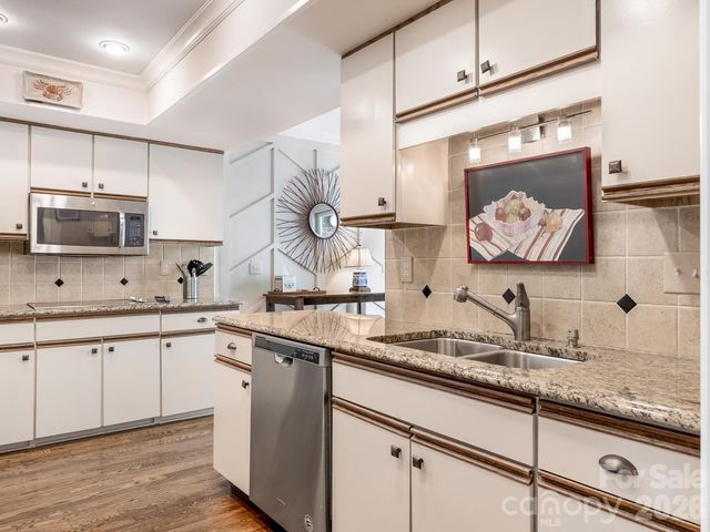 6504 Racquet Wood Court, Charlotte, NC 28226