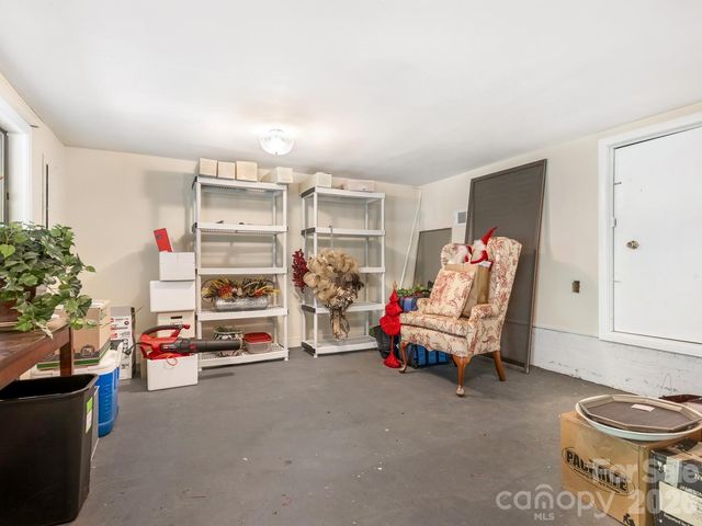 6504 Racquet Wood Court, Charlotte, NC 28226