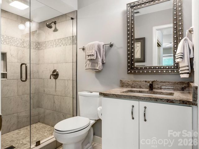 6504 Racquet Wood Court, Charlotte, NC 28226